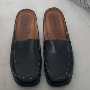Natural Soul by Naturalizer leather mules